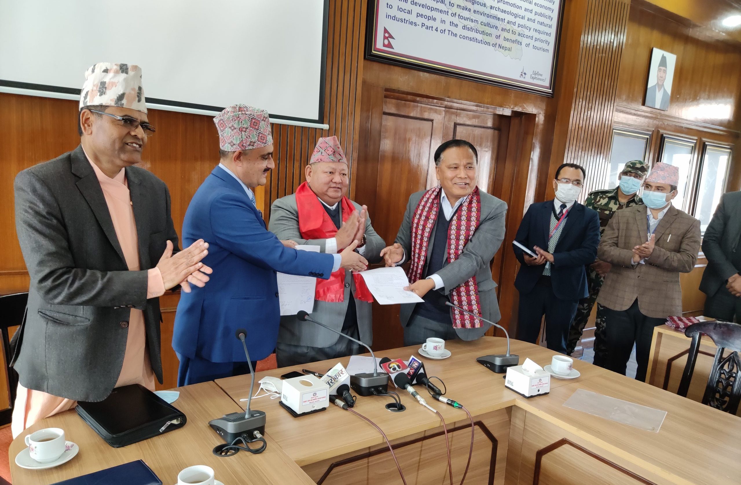 विद्युत् प्राधिकरणका कर्मचारीलाई नेपाल एयरलाइन्सले भाडामा १५ प्रतिशत छुट दिने