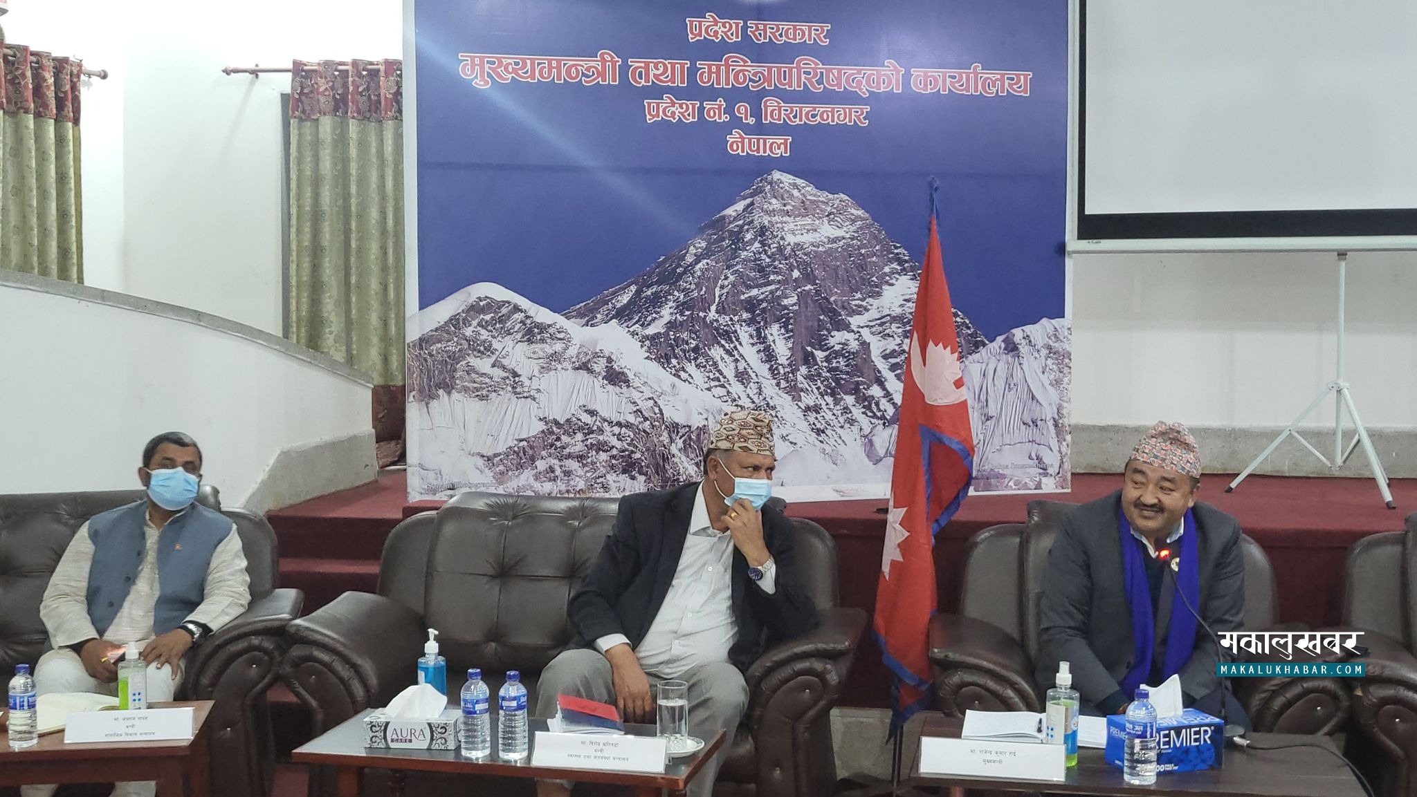 मानिसकाे जीवन निष्क्रिय नबनाइ कोभिडविरुद्ध लड्ने