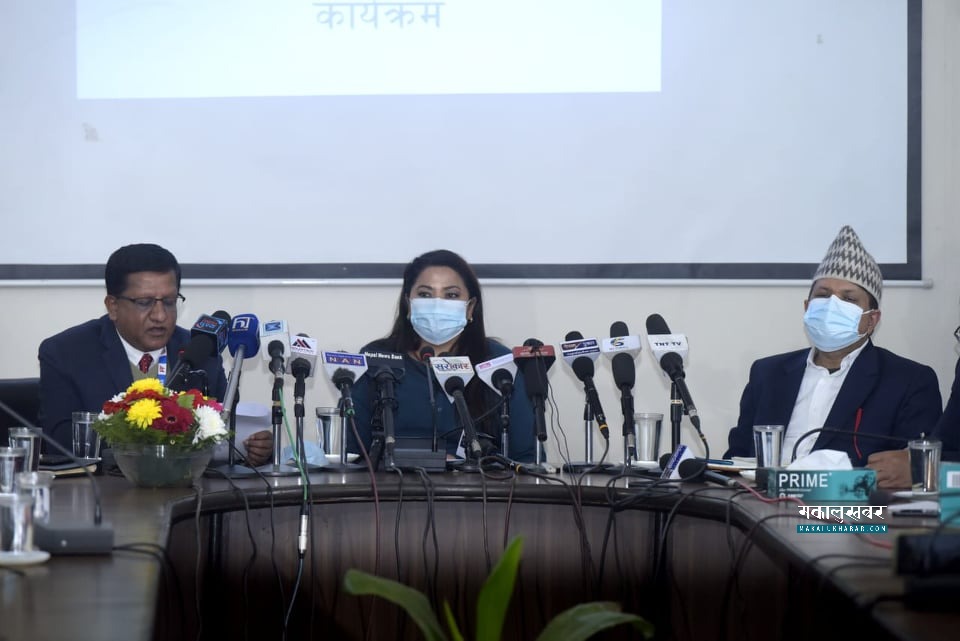 ‘पिर्के सलामी’को प्रश्न छल्न मन्त्री झाँक्री अरु प्रश्नमा पनि माैन