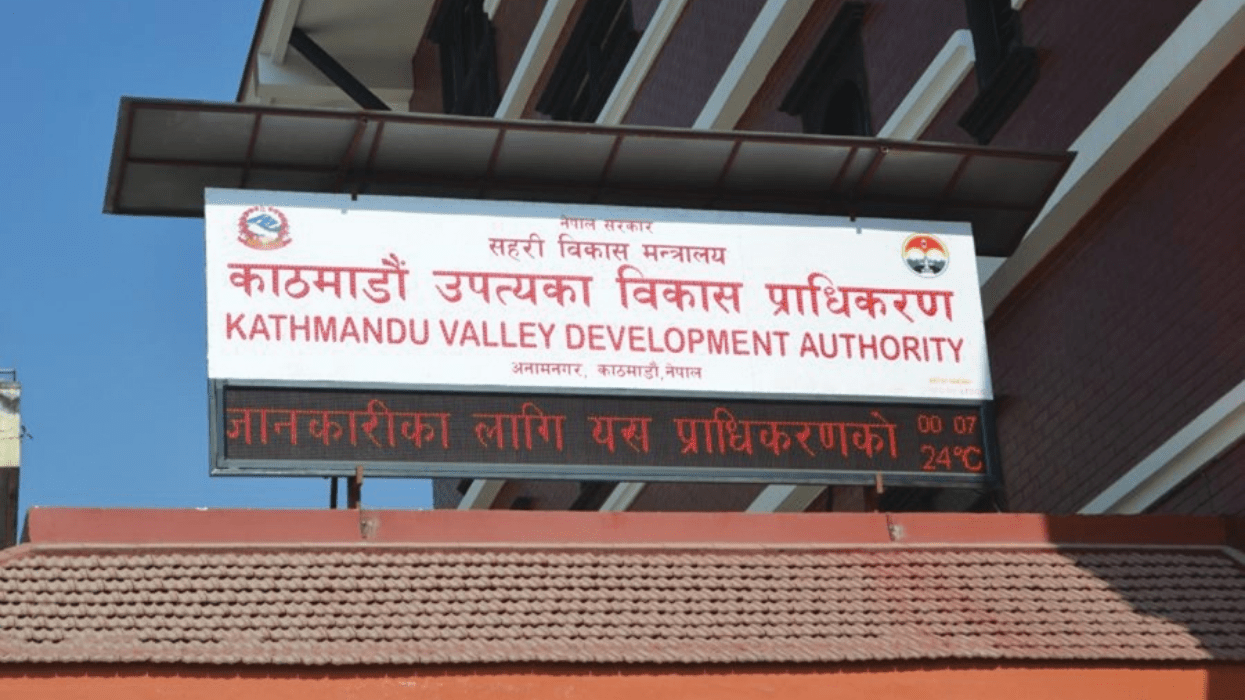 मन्त्री झाँक्रीले अनुगमन गरेकाे धाेवीखाेलामा उपत्यका विकास प्राधिकरण पनि पुग्याे