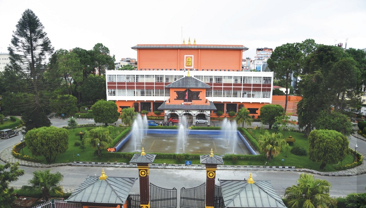 कविता तथा निबन्ध प्रतियोगिताका विजयी पुरस्कृत