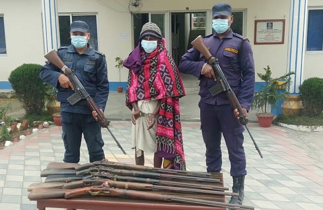५ थान भरुवा बन्दुकसहित एक जना पक्राउ