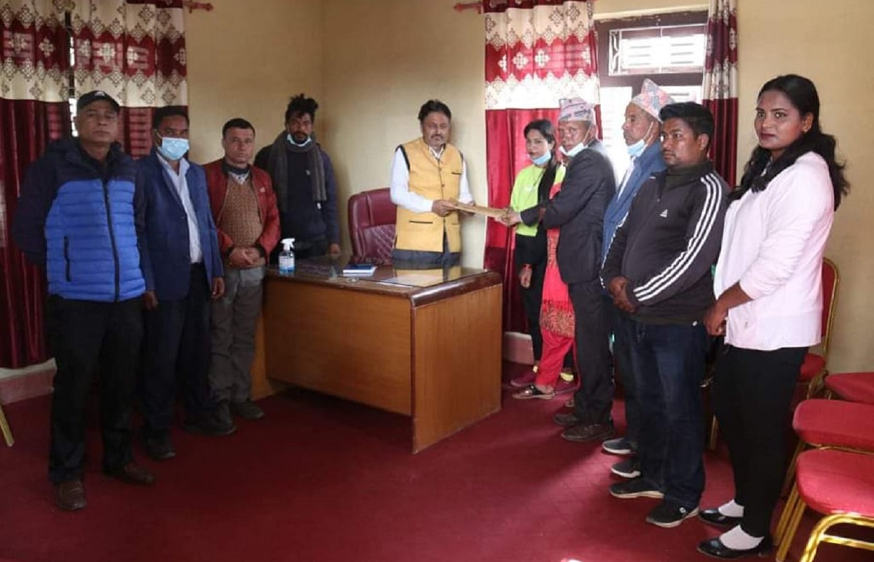 वीरेन्द्रनगरका पूर्जाविहीनलाई लालपूर्जा दिन आयोग समक्ष माग