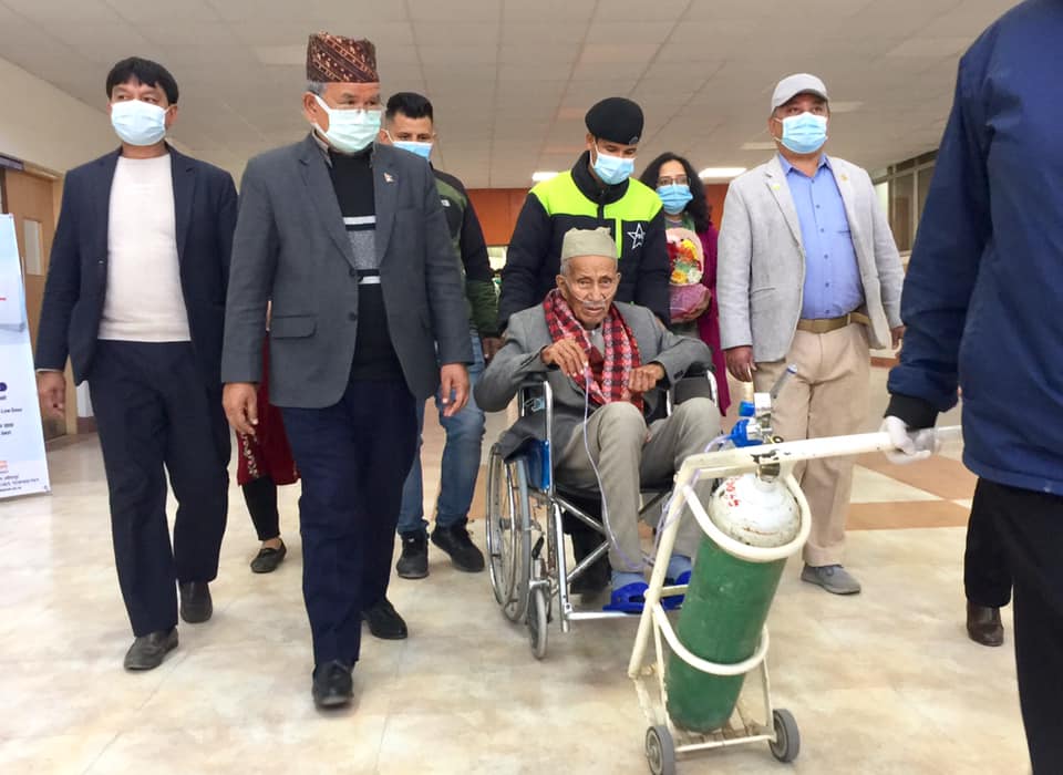 सत्यमोहन अस्पतालबाट डिस्चार्ज
