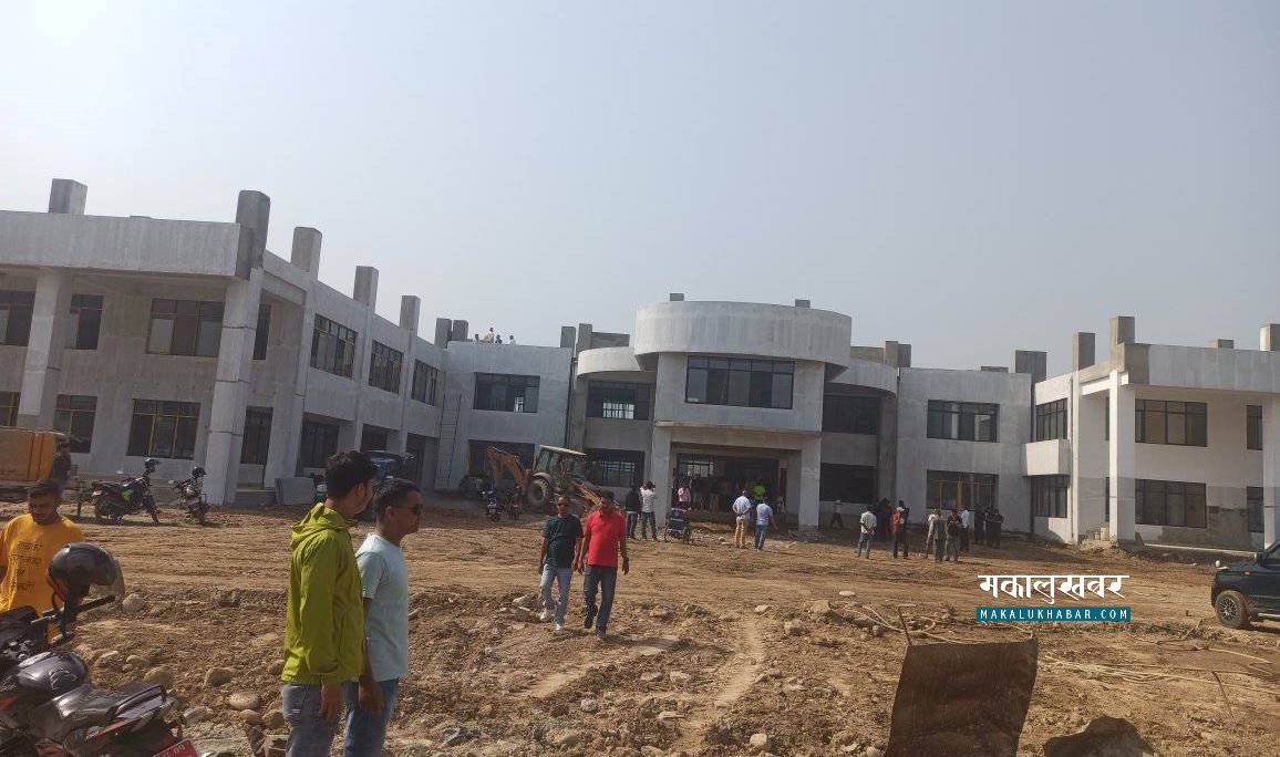 निर्माण सम्पन्न नहुँदै नगरपालिका भवनको उद्घाटन, एकजना पक्राउ