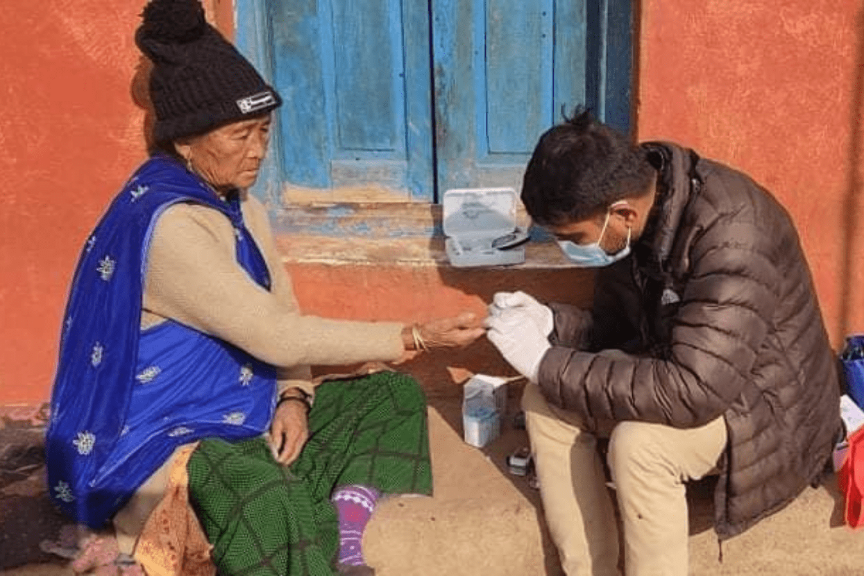 सल्यानका ३७८ जेष्ठ नागरिककाे स्वास्थ्य परीक्षण