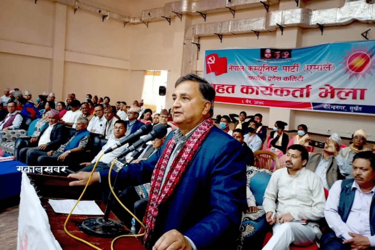 सरकारबाट बाहिरिए पनि एमाले जनतासँगै छ : पोखरेल