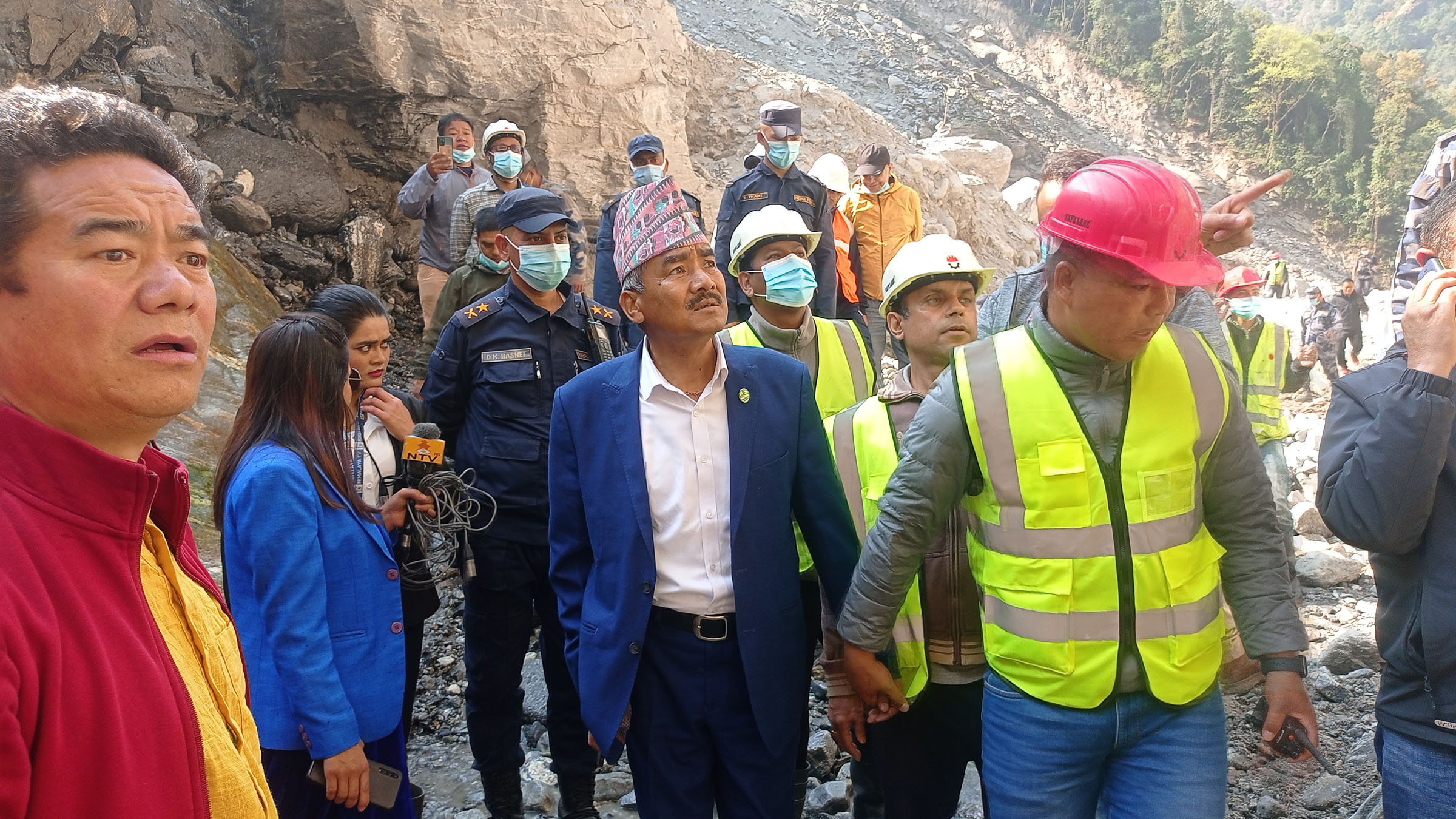 चैतभित्रै मेलम्चीकाे पानी काठमाडौँ पुर्‍याउने गरी काम गर्न निर्देशन
