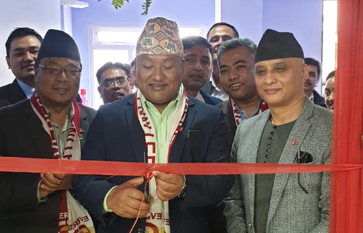 एभरेष्ट बैंकद्वारा थिमी र काँडाघारीमा नयाँ शाखा उद्घाटन