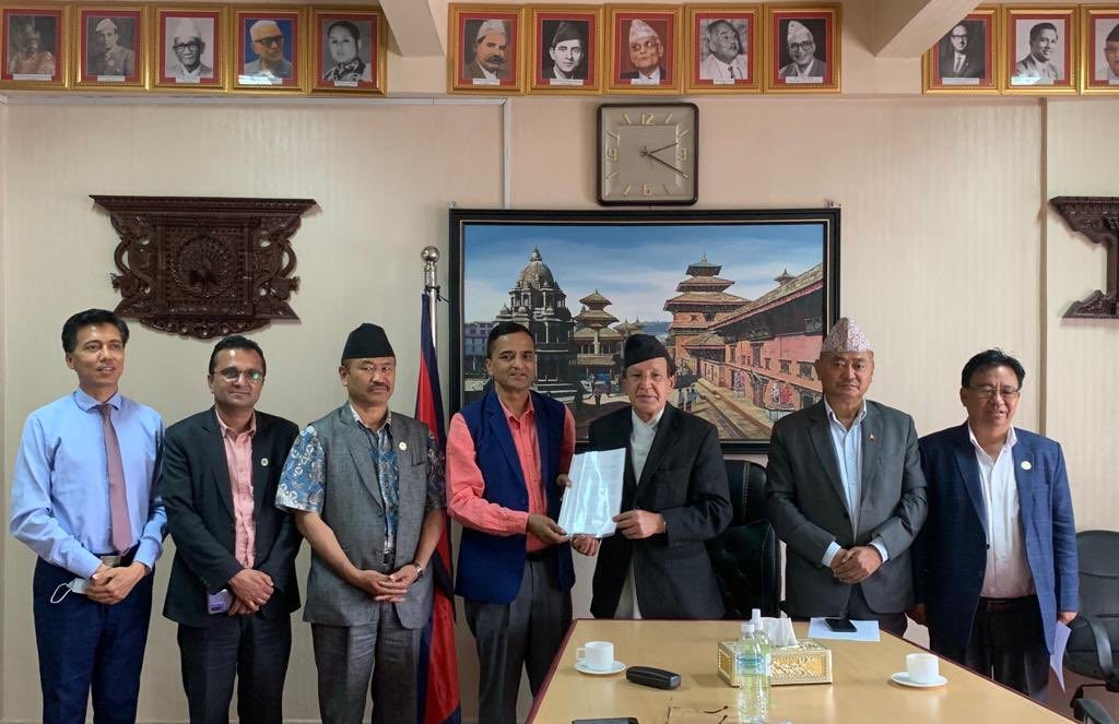 चिनियाँ विदेश मन्त्रीसँग तमोर जलाशययुक्त आयोजनालाई एजेन्डा बनाउन सांसदहरूको माग