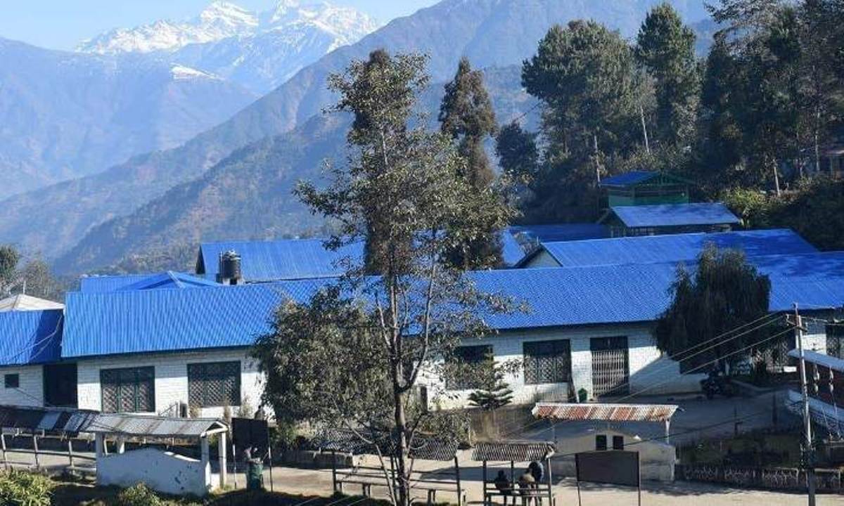 अस्पतालको उपचार कक्षमै भालु पसेपछि…