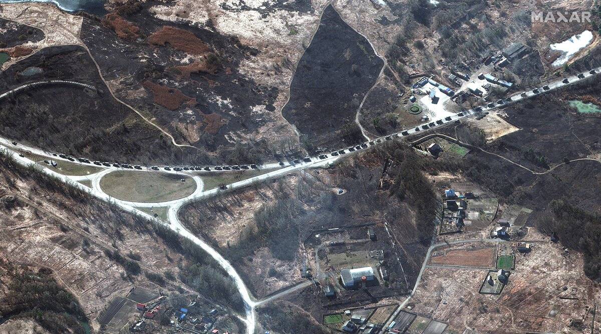 युक्रेनकाे राजधनीतर्फ बढे रुसी बख्तरबन्द, देखियाे ६४ किलाेमिटर लामाे ताँती