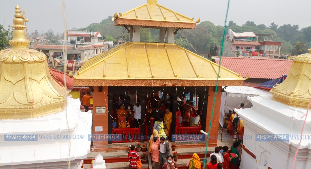 राम मन्दिरमा भक्तजनको घुइँचो (तस्बिरहरू)