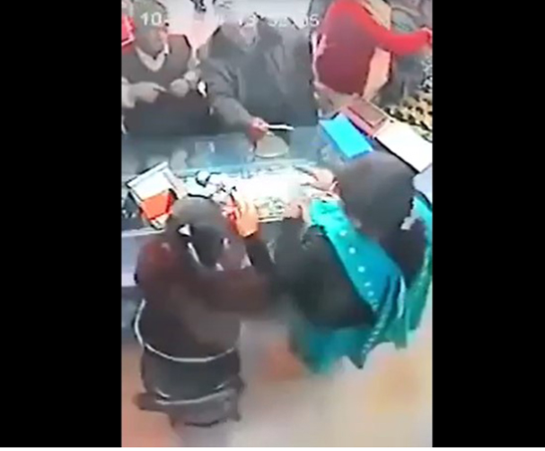 पाेखरा महानगरकाे एमाले उम्मेदवार पाैडेलकाे सुन चाेरेकाे भिडिओ ‘भाइरल’ (भिडिओसहित)