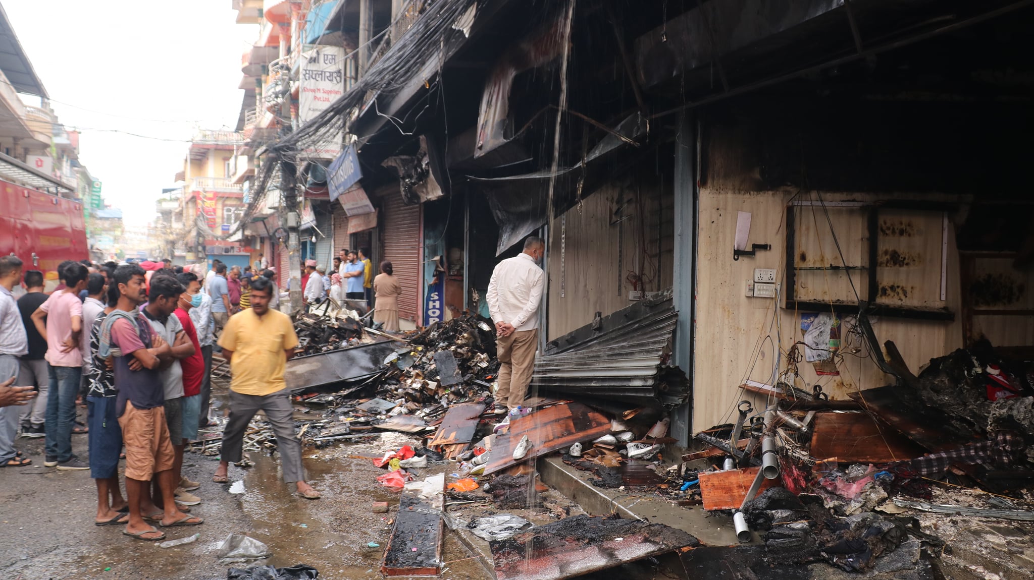 नारायणगढमा आगलागी, ६ वटा पसलमा क्षति