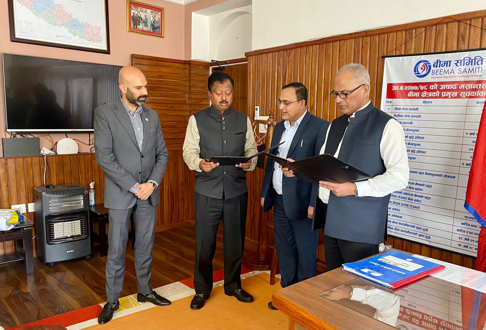 नेपाल लाइफका नवनिर्वाचित अध्यक्ष संघाईद्वारा सपथ ग्रहण