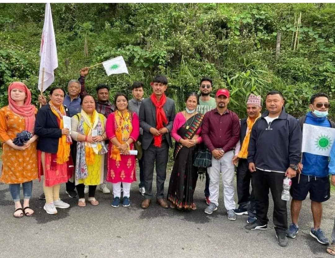 एमालेको कार्यकर्ता भेलामा महानगरका कर्मचारी हर्ताकर्ता