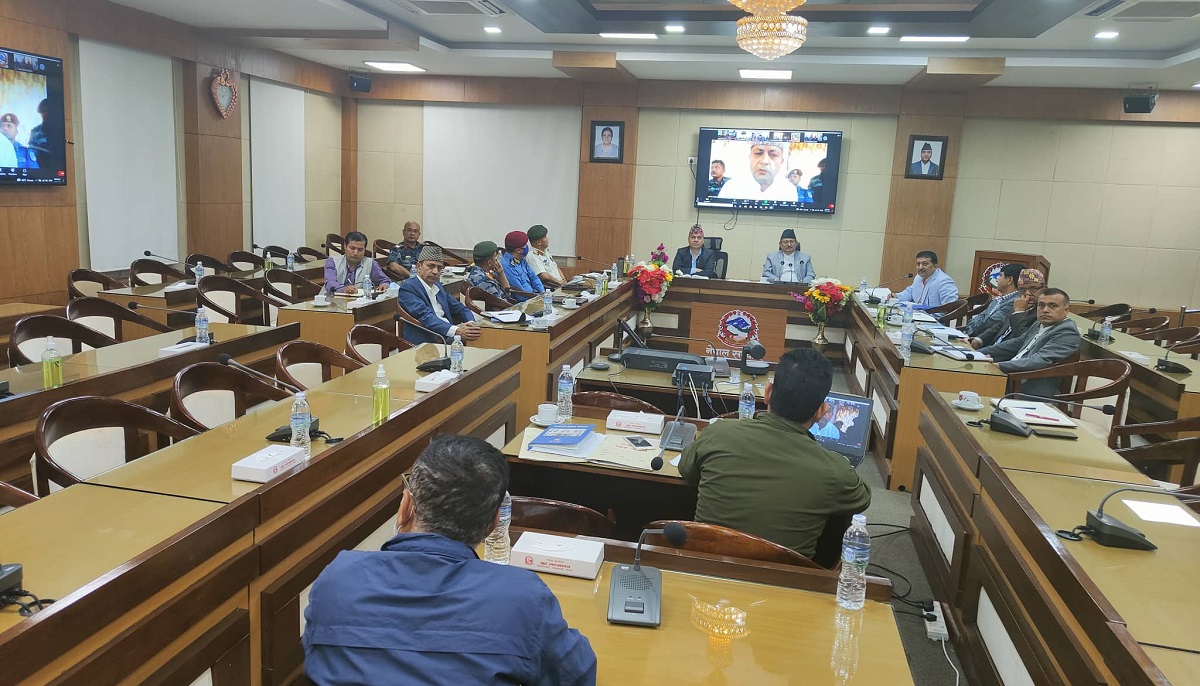 निर्वाचन स्वच्छ, निष्पक्ष र धाधलीरहित सम्पन्न गर्न गृहमन्त्री खाणको निर्देशन