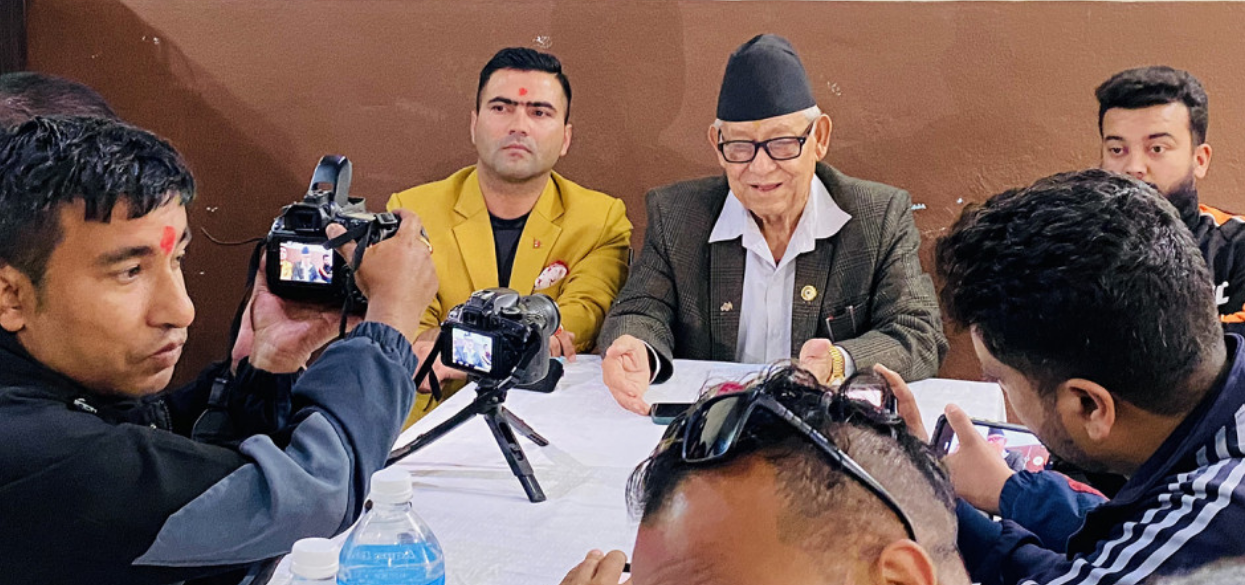 मेयर बादेले दिए राजीनामा, भन्छन्, ‘धोका दिने पार्टीमा बसिरहन मन लागेन’