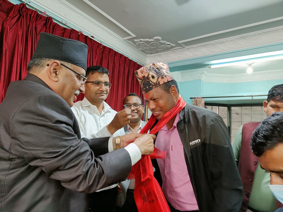जसपा सुदूरपश्चिमका अध्यक्ष चाैधरी माओवादी केन्द्र प्रवेश