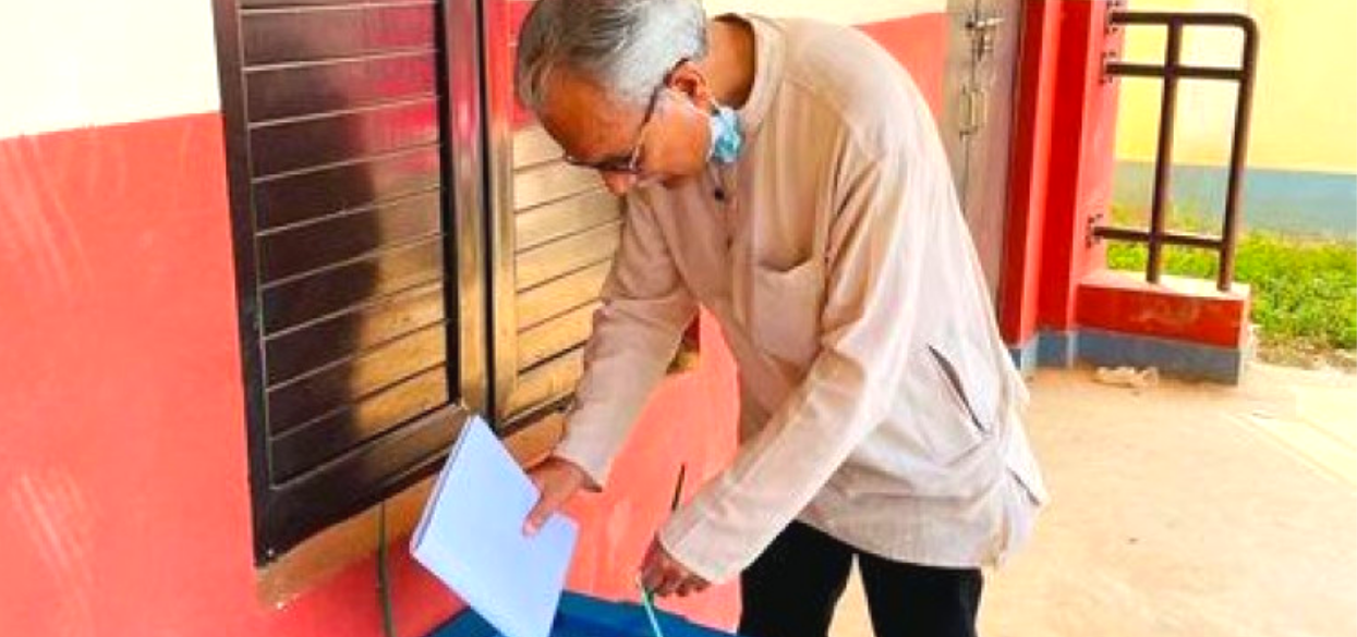 पूर्वप्रधानमन्त्री डा. भट्टराईद्वारा गोरखामा मतदान