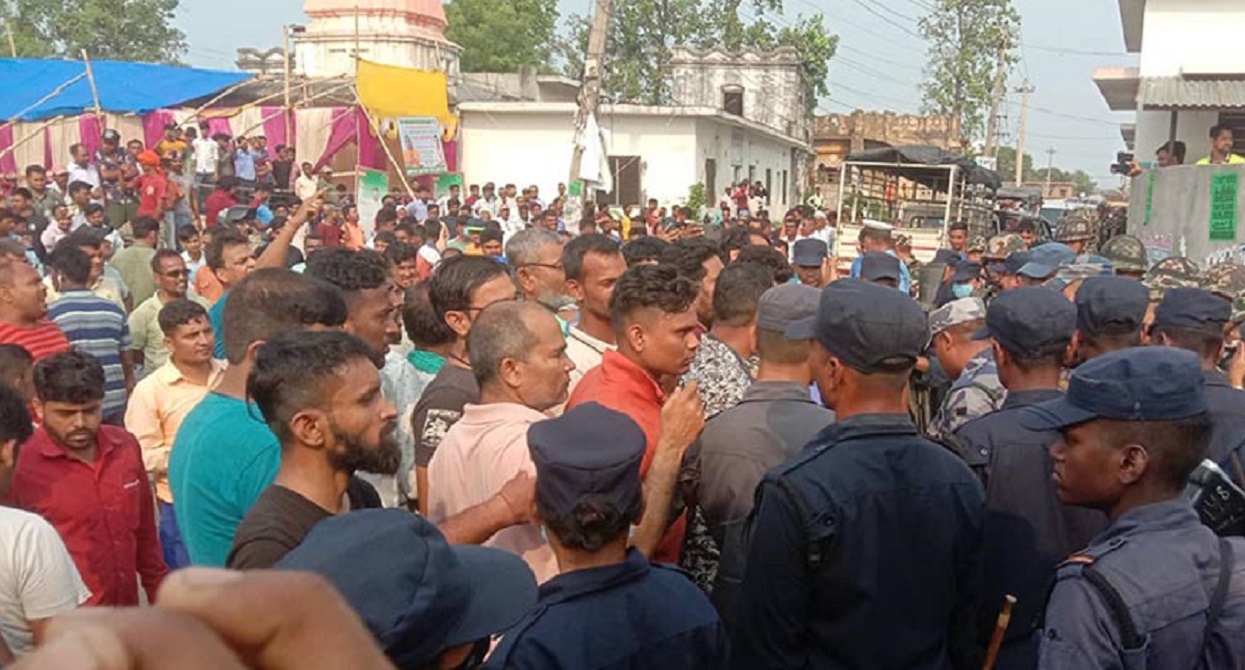 सांसद यादव मतगणना स्थलमा छिरेपछि वीरगञ्जमा एमालेको विराेध