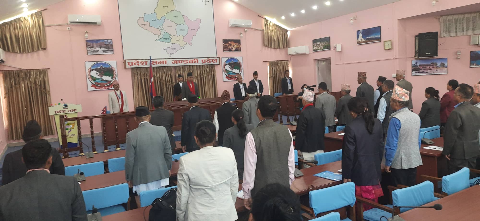 सभामुख र उपसभामुख फर्किएसँगै गण्डकी प्रदेशकाे संसद बैठक शुरू