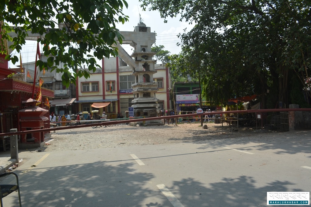 आवत जावत बन्द गरिएपछि यस्तो देखियो सिमा नाका (फोटो फिचर)