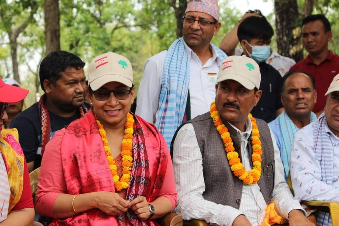 भरतपुरमा रेनु र चित्रसेन जित नजिक