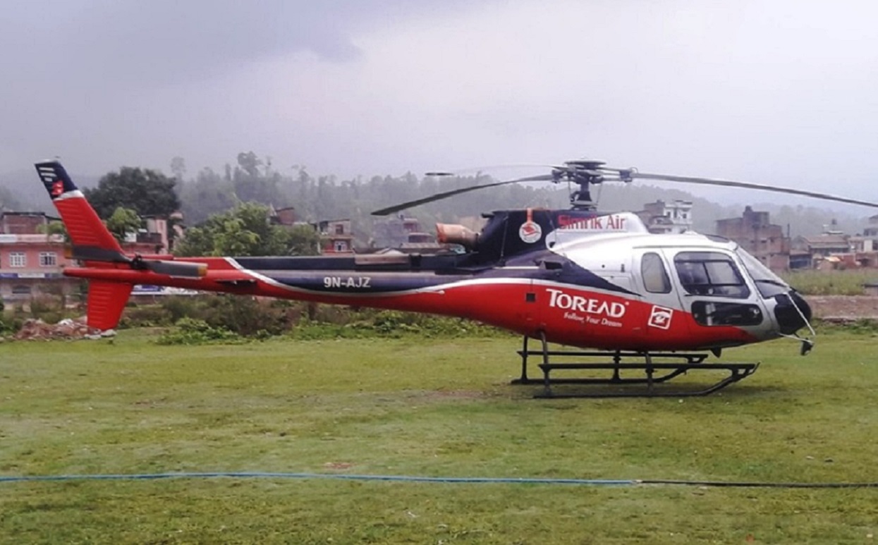 मुक्तिनाथ उडेको हेलिकाेप्टर बागलुङमा आकस्मिक अवतरण