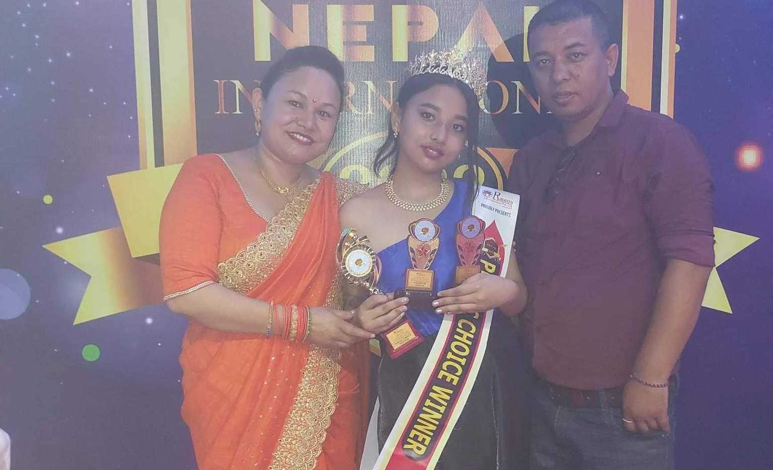 जुनियर मिस नेपाल २०२२ को उपाधि क्रिन्जीलालाई