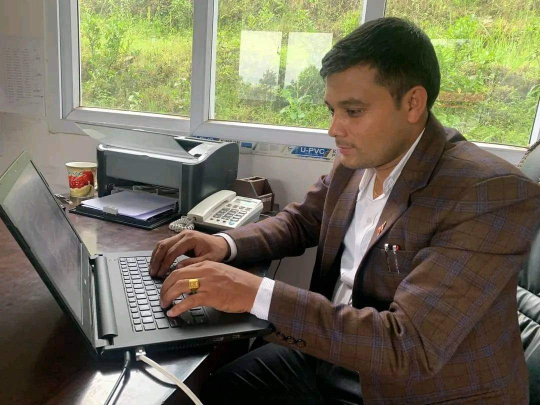 साेलुखुम्बु : थुलुङ दुधकाेशी गाउँपालिकाकाे प्रवक्तामा कार्की