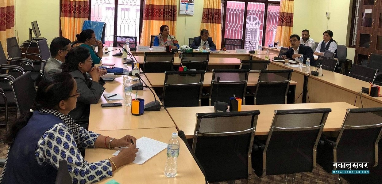 इम्बोस्ड नम्बर प्लेट : छलफलमा यातायातमन्त्री अनुपस्थित, रावल भन्छन्- ‘प्लेट जाेड्दिनँ, सरकारले जेल हालाेस्’