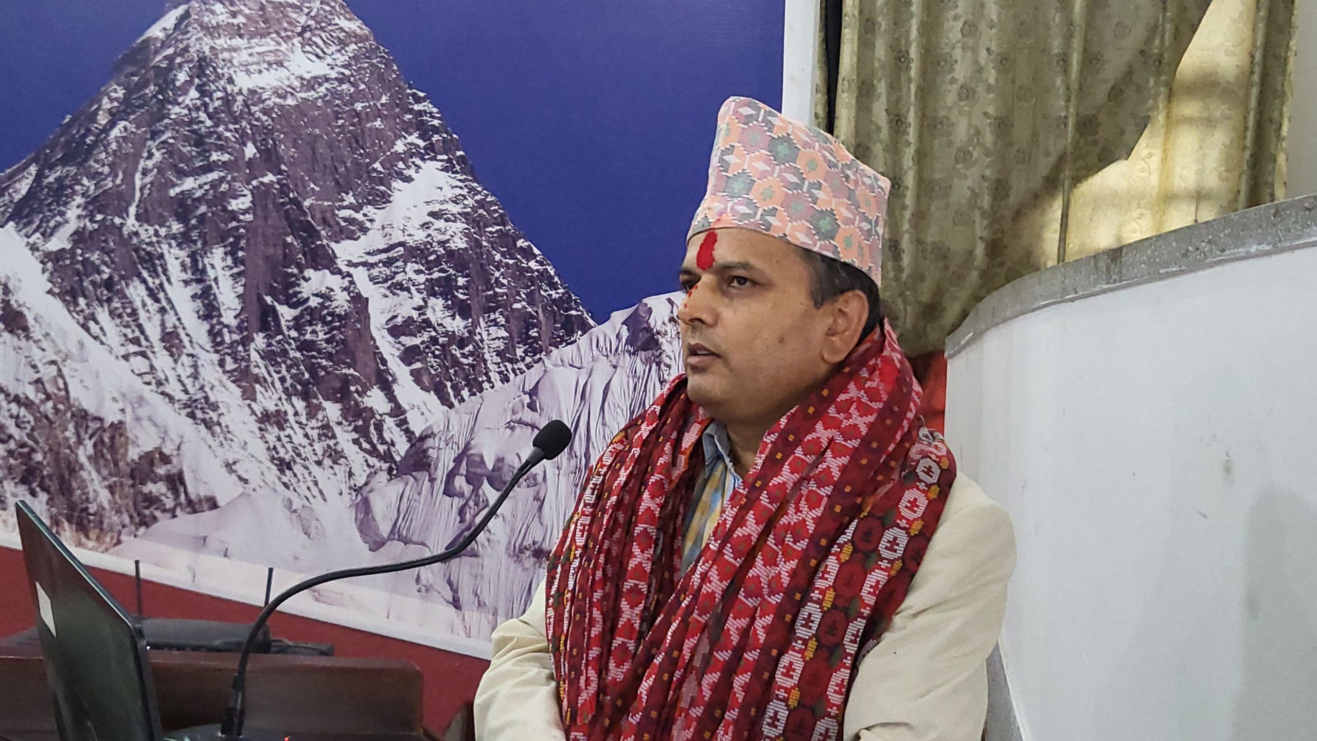 तीन मुख्यमन्त्री व्यहोरेका प्रमुख सचिव घिमिरेको सरुवा