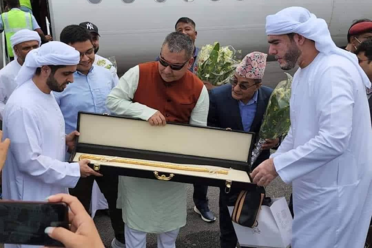 युएईका राजपरिवार सदस्यलाई भिआइपी सुविधा, अनुमति नलिइएका कार्यक्रममा रोक