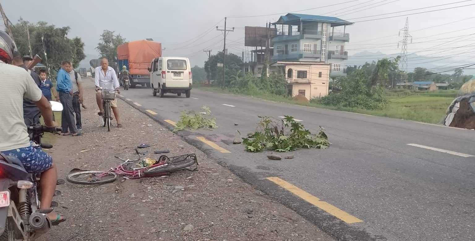 चितवनमा ट्रकको ठक्करबाट साइकलयात्रीको मृत्यु