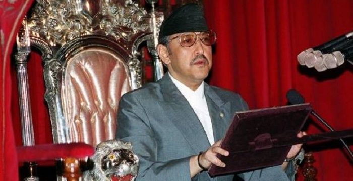 जब राजा वीरेन्द्रले ककपिटमा छिरेर सोधे- क्याप्टेन यो के गरिरहेको ?