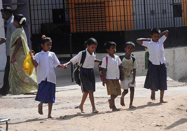भोकभोकै विद्यालय जान्छन आमाबाबुविहीन बालबालिका