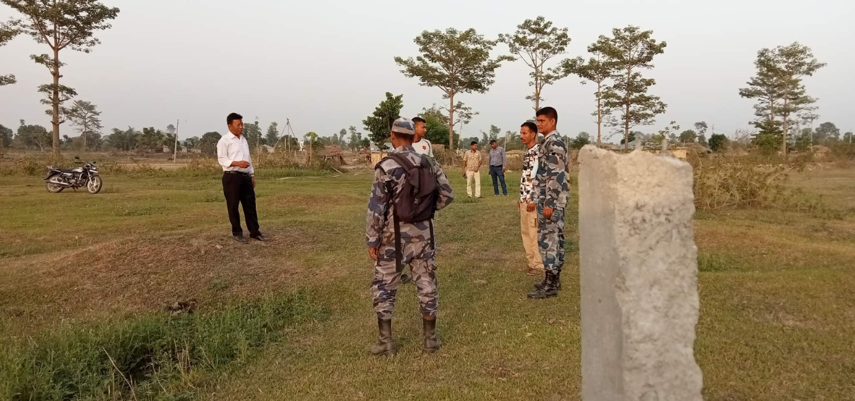 नेपाली भूमिमा भारतीयले वृक्षारोपण गर्न खोज्दा स्थानीयद्वारा अवरोध