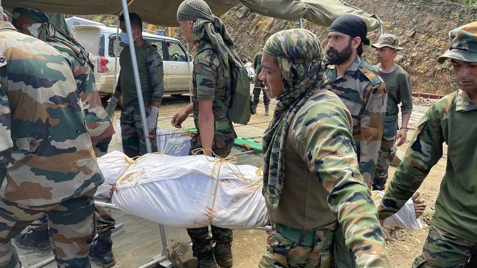 भारतमा पहिरोमा परी ४८ जनाको मृत्यु