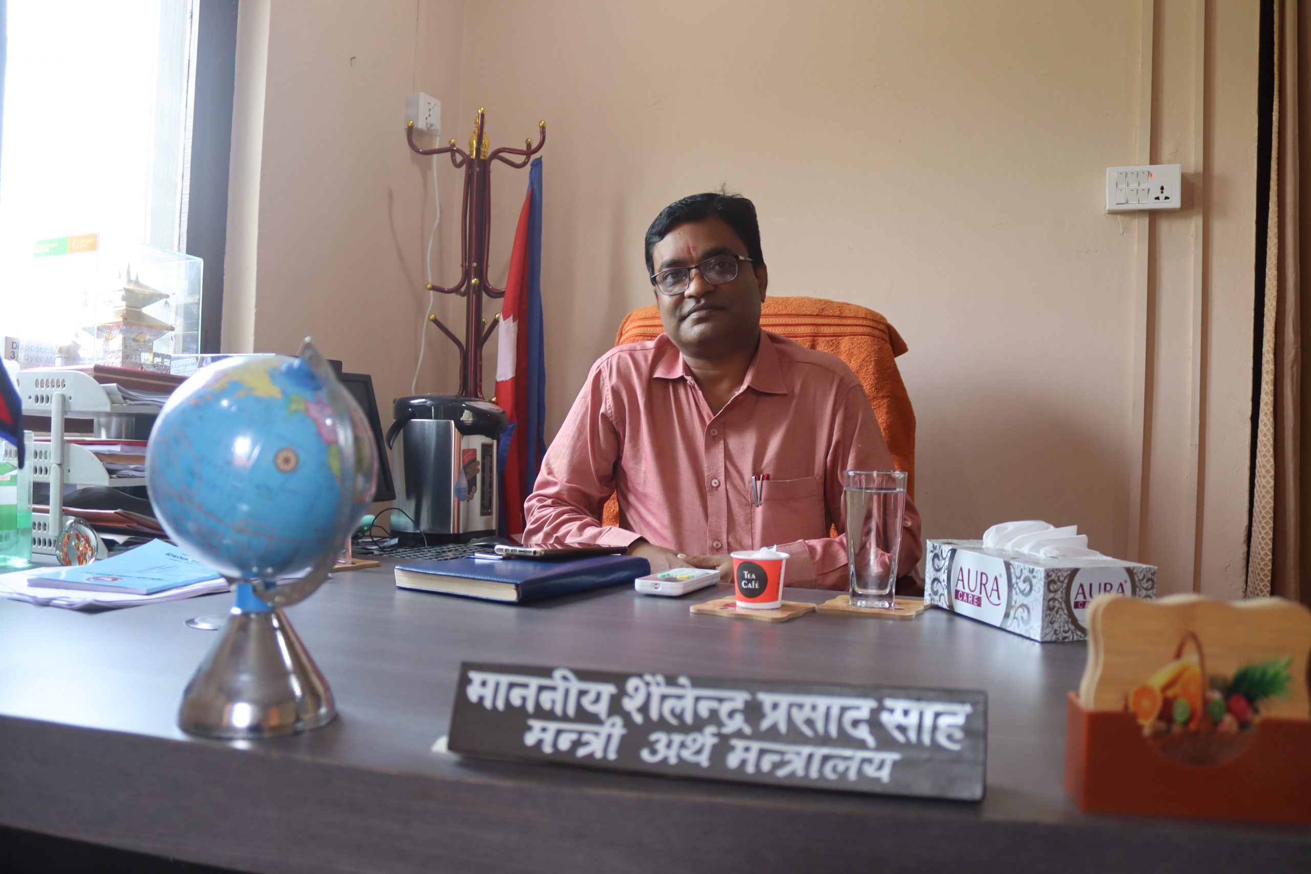 मधेस सरकारका अर्थमन्त्री भन्छन् – ‘निर्माण व्यवसायीको हेलचक्र्याइँले पुँजीगत खर्च हुन सकेन’