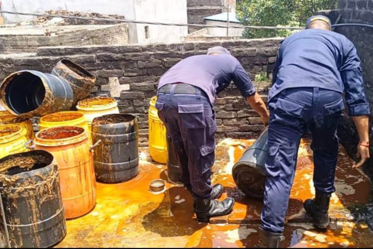 १० हजार लिटर घरेलु मदिरा र ८० हजार लिटर कच्चापदार्थ नष्ट