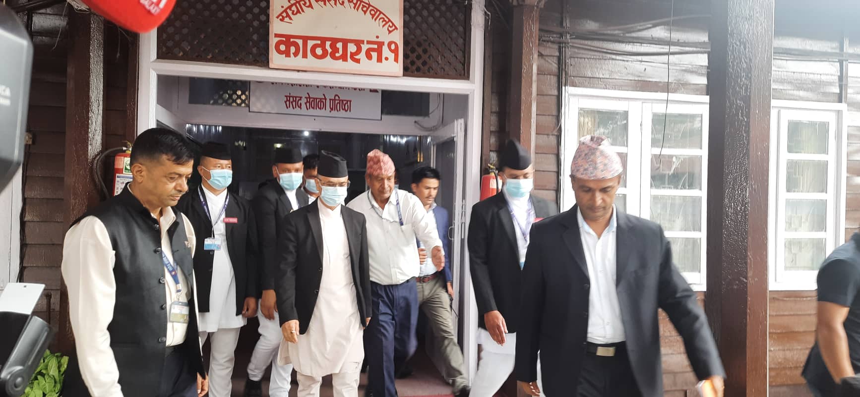 ४३ प्रश्नमध्ये ४ वटाकाे जवाफ दिएर फर्किए चाेलेन्द्र