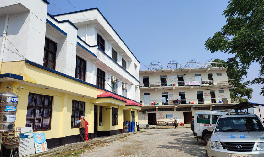 जिल्ला अस्पतालमा बैतडीमा अक्सिजन प्लान्ट सञ्चालन