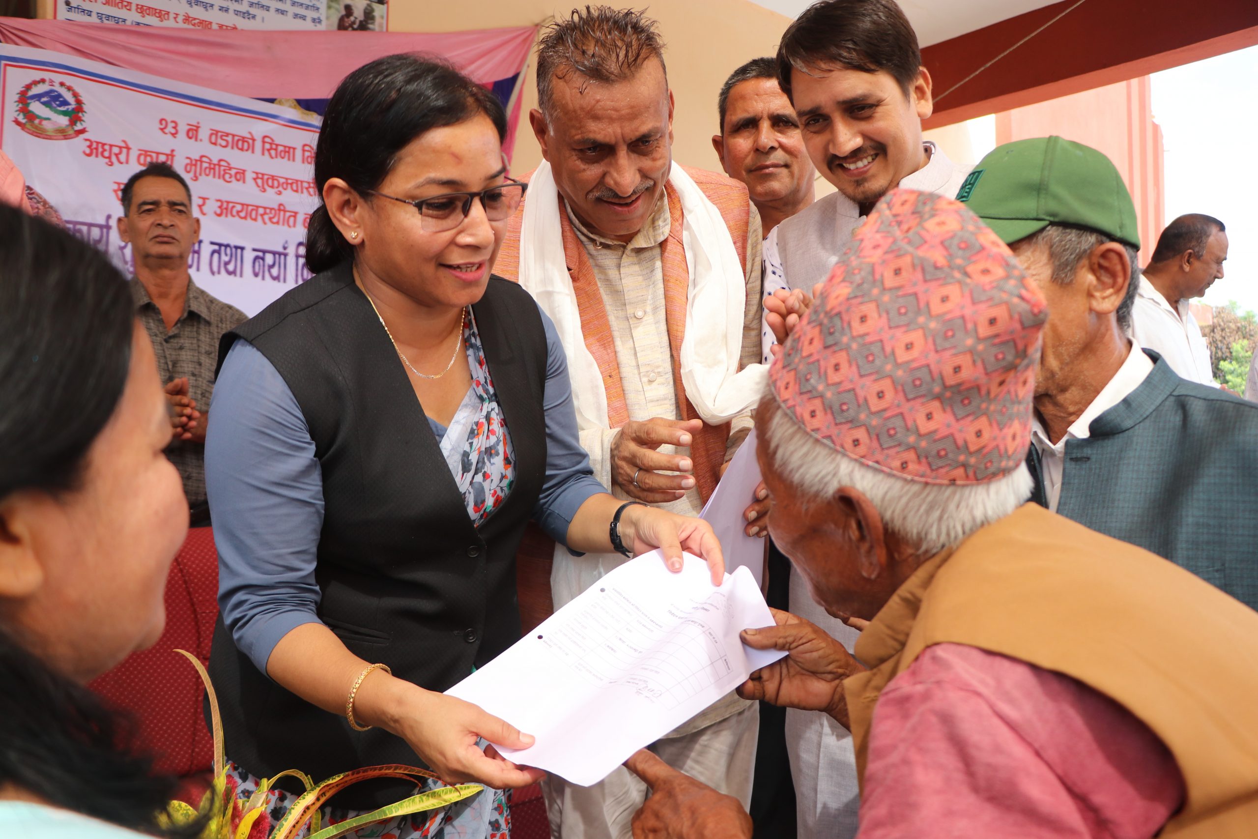 महानगरका भूमिहीनलाई भूमिपति बनाउने रेनु दाहालको प्रतिबद्धता