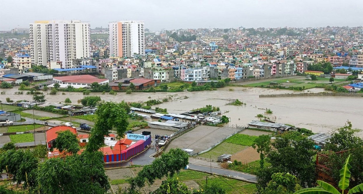 काठमाडौँमा बाढी, नदी किनारका बस्ती जलमग्न !