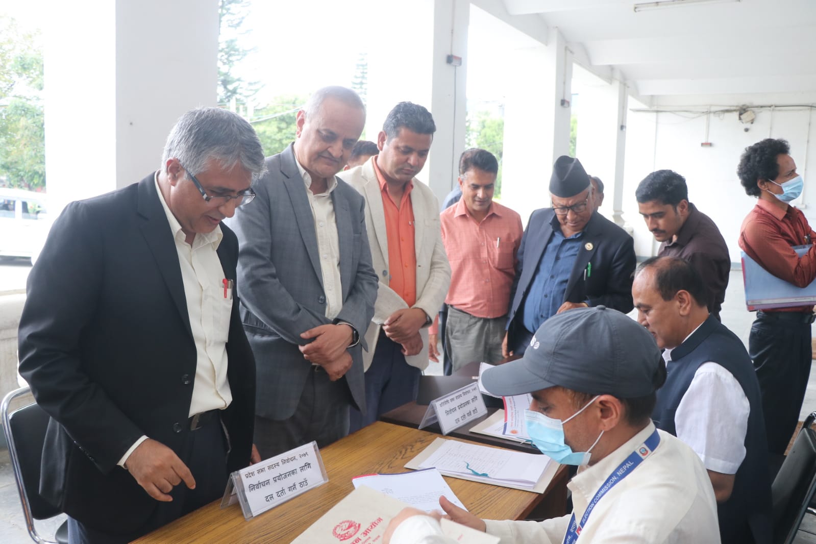 निर्वाचन आयोगमा एमालेको दल दर्ता नम्बर १०