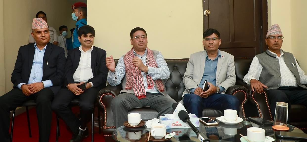 पोखरामा कहाँबाट हुन्छ उडान ? मन्त्री श्रेष्ठ भन्छन् : ‘टुंगो छैन’