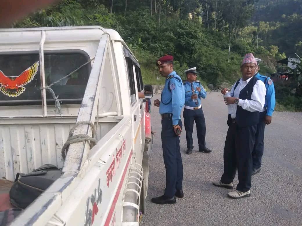 सवारी चेकजाँचमा कडाई, एकैदिन ४३ बढी सवारी कार्वाहीमा