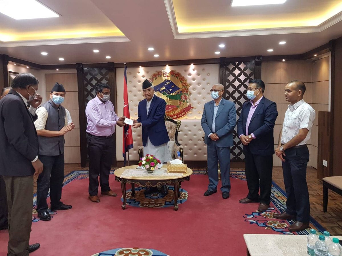 विप्लव परित्याग गरी दर्जन नेता कांग्रेसमा प्रवेश
